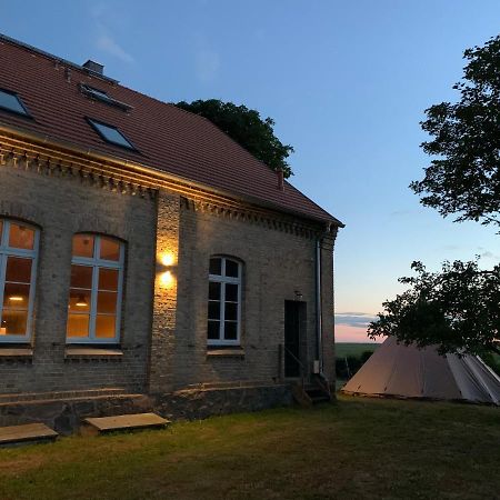 Pfarrhaus Karbow Villa ภายนอก รูปภาพ